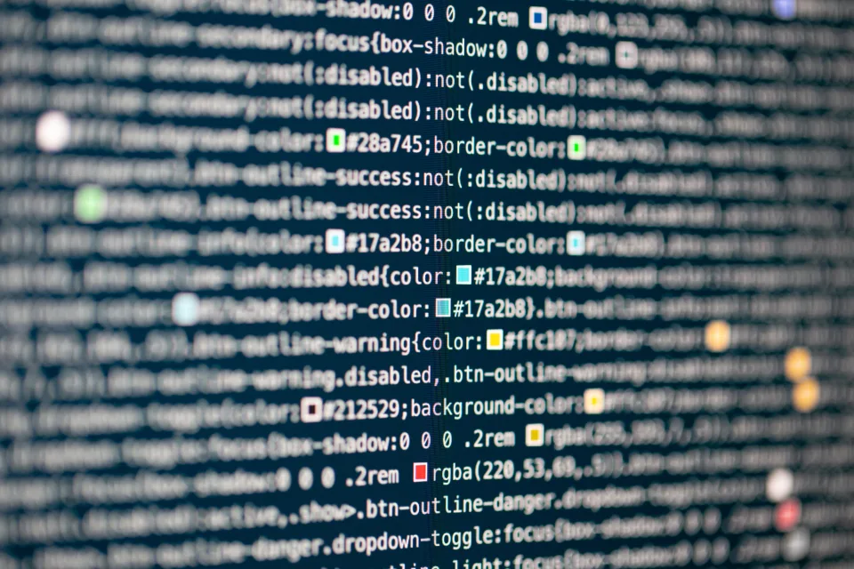 Capa do artigo Preso no sistema: o que todo empresário deveria saber antes de assinar um contrato de software